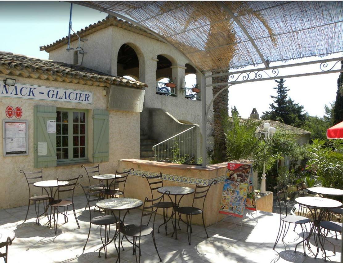 Mobile Home In Frejus, South Of France Buitenkant foto
